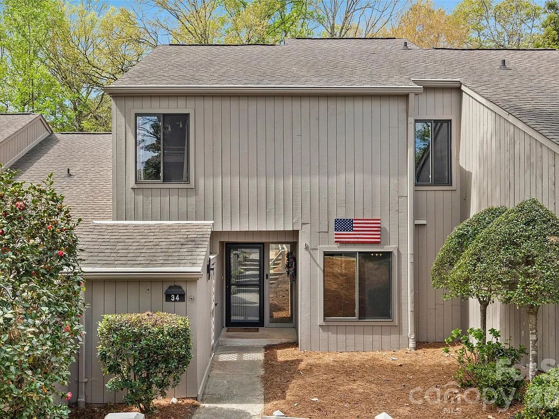 34 Old Post Rd, Lake Wylie, SC 29710